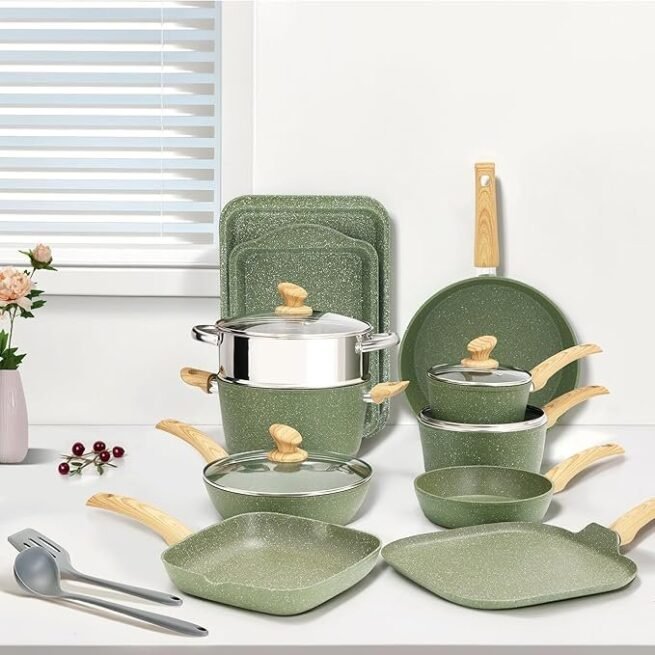 Conjunto de 17 panelas e frigideiras antiaderentes